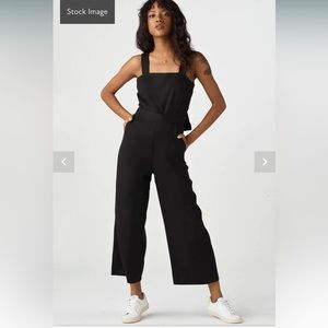 Vetta Capsule multi functional jumpsuit 2 piece